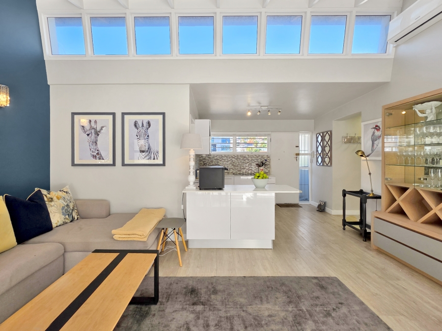 2 Bedroom Property for Sale in Sea Point Western Cape